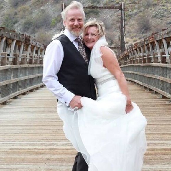 Vera Wang Wedding Gown - White by Vera Wang - Picture 4 of 13